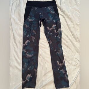 Patagonia Smolder Blue Maple Camo Leggings Medium